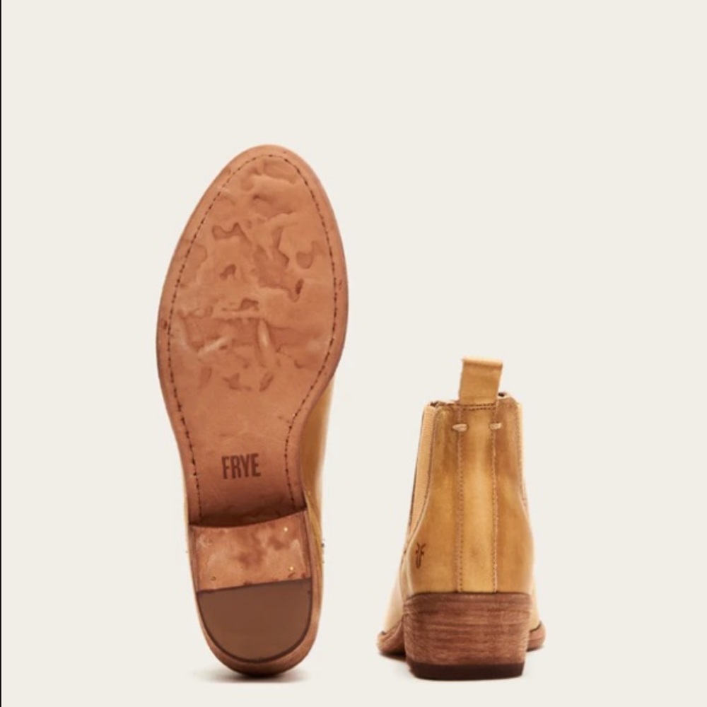 Frye Carson Chelsea Marigold Tan Leather Low Heel Casual Everyday Ankle Boots - Picture 6 of 8